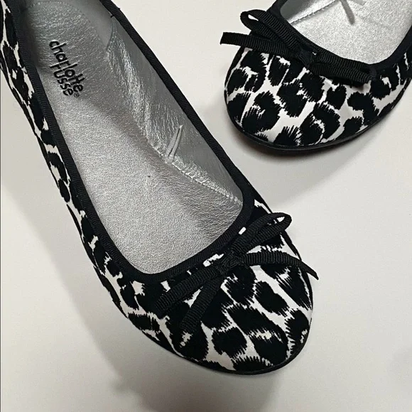 SOLD - NEW Charlotte Russe Leopard Print Flats - Picture 2 of 6